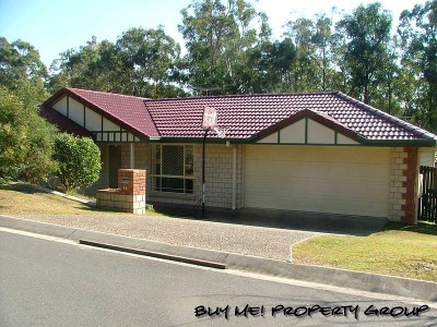 WALKING DISTANCE TO STRETTON SCHOOL - UNDER CONTRACT! Picture