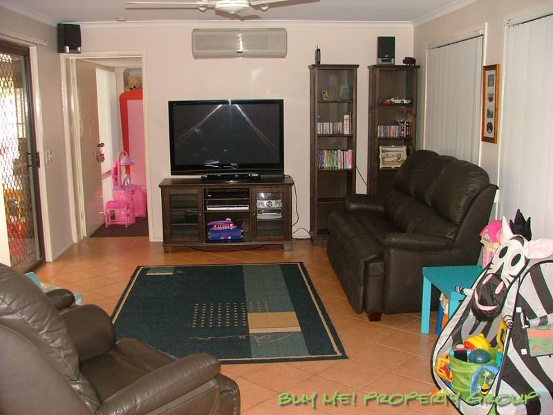 BACKING ONTO PARKLAND - OPEN HOME CANCELLED Picture 3