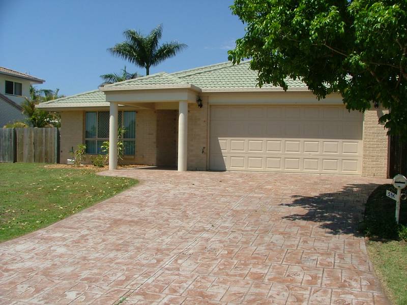 Spacious 4 bedroom home in quiet street - UNDER APPLICATION Picture 1