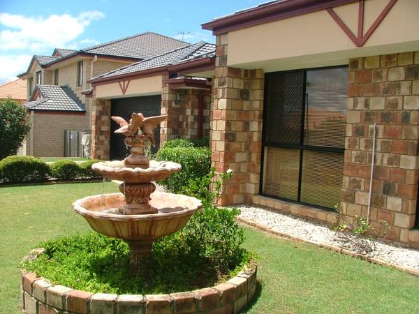 LUXURY LAKEWOOD LIVING- OPEN FOR INSPECTION SATURDAYS 10.00 - 10.30am. Picture 2