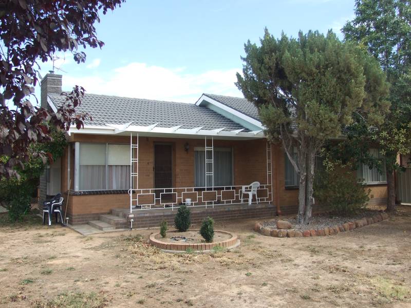 Neat Family Home Picture 1