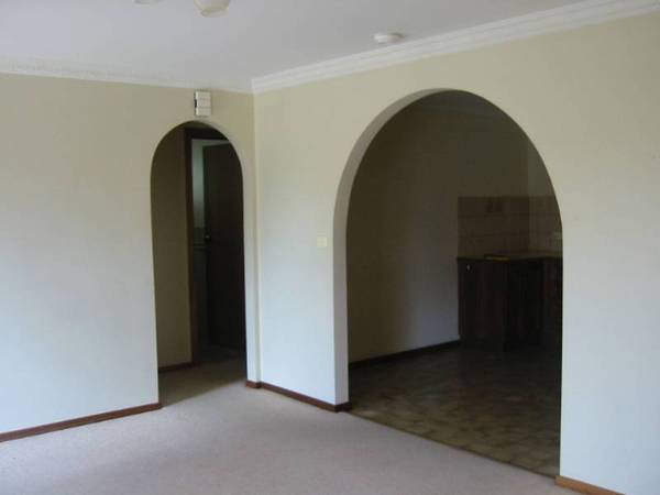 FOR THE PROFESSIONAL COUPLE!!! Picture 3