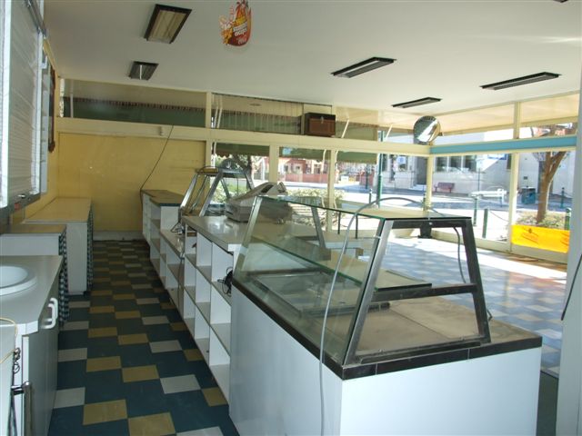 CORNER COMMERCIAL FREEHOLD - HUGE POTENTIAL Picture 2