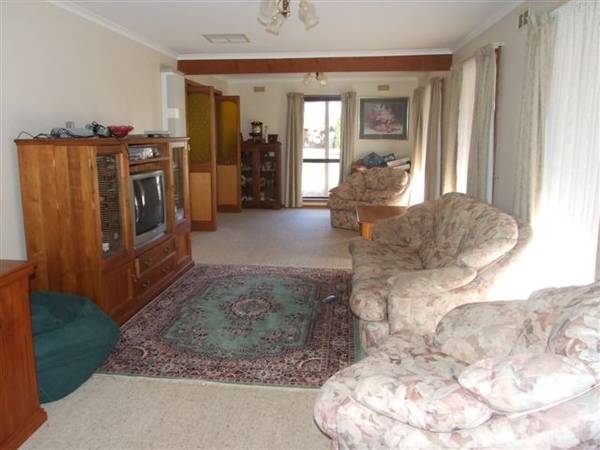 OPPORTUNITY AWAITS Picture 2