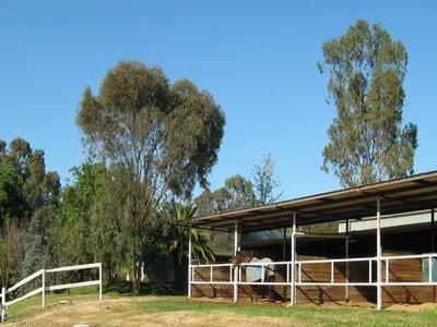 "Victorian Training Centre" 20 acres (approx) - 100 metres Seymour Racecourse Picture