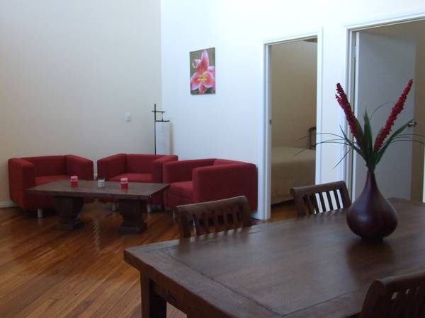 Trendy Town Living Picture Trendy Town Living Picture