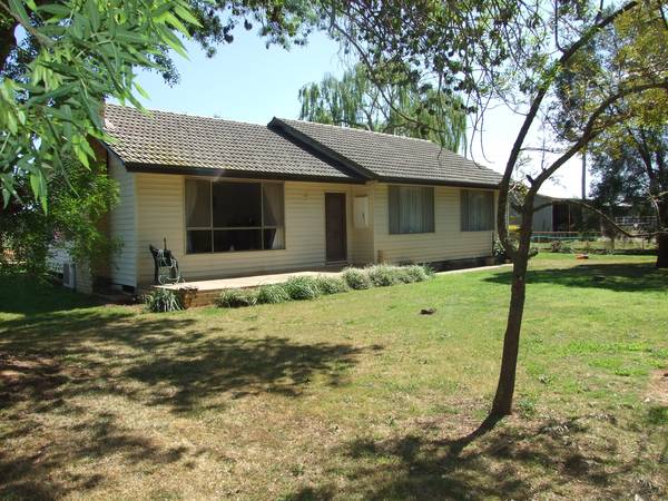 Dairy Farm With Water & Bore Water Picture 1