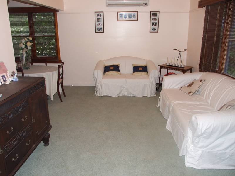 Renovated Home Close To River Picture 3