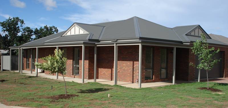 IDA PLACE TOWNHOUSES - READY TO MOVE IN Picture 1