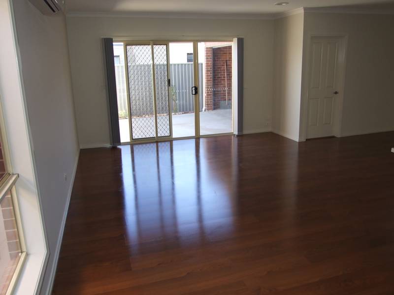 4 Townhouses - You Choose Picture 3