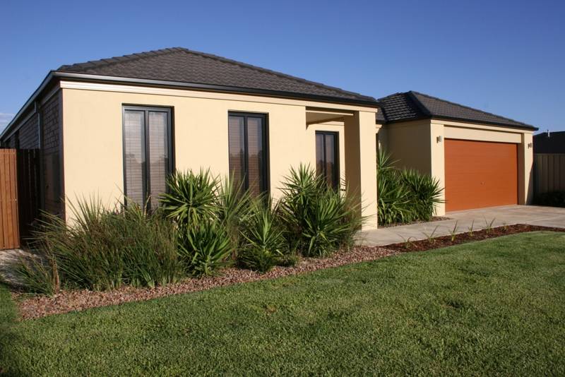 PICTURE PERFECT-GOLF AND PARKLANDS Picture 1