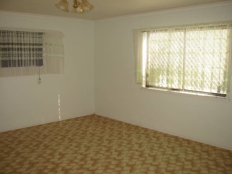 Huge Backyard Picture 3