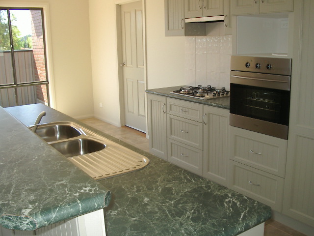 IDA PLACE TOWNHOUSES - READY TO MOVE IN Picture 3