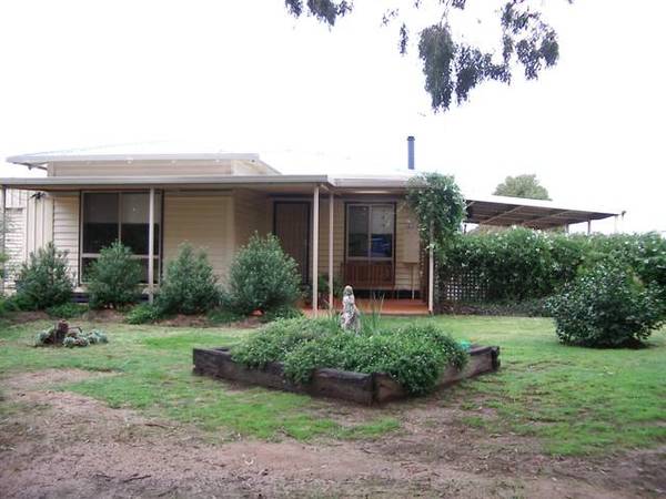 RURAL OUTLOOK!!! Picture 2