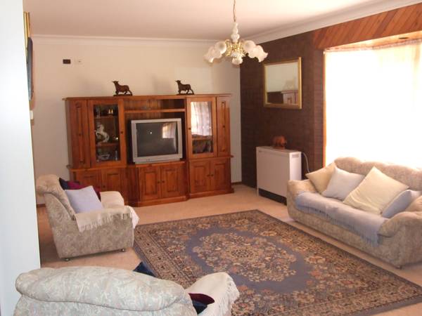 Superb, Lifestyle Property With Income Picture 2