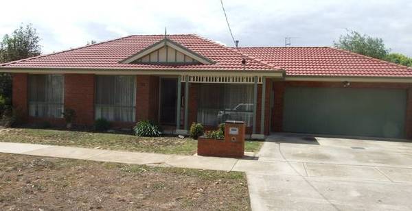 2 Bedroom Townhouse With Lake Views Picture 1