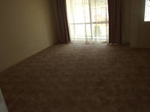 2 Bedroom Townhouse With Lake Views Picture 3