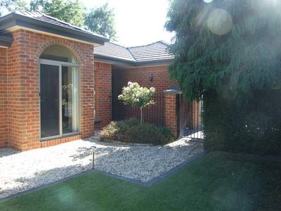 Total Seclusion 3br Townhouse Picture