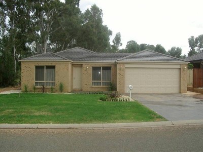 IMPRESSIVE FAMILY HOME Picture