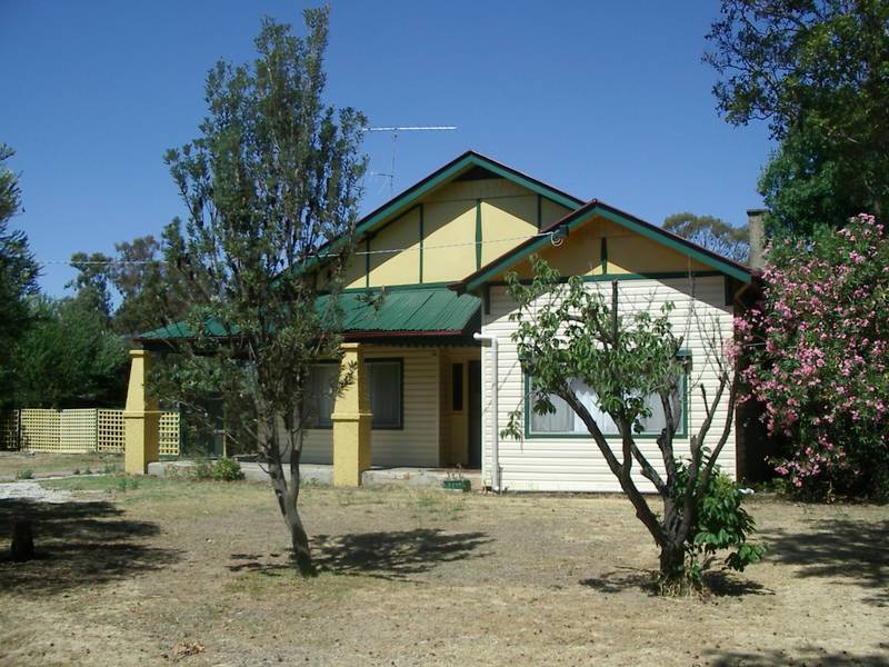 Walk to Town Picture 1