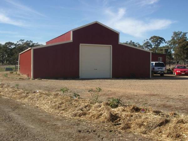 A DOGS HEAVEN, 50 ACRES WITH CREEK FRONTAGE Picture 1