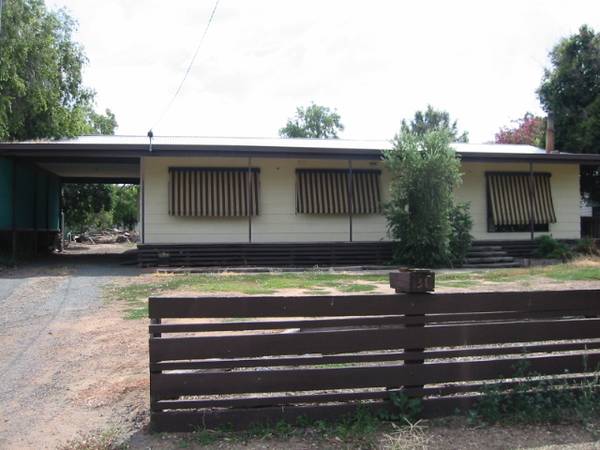 GREAT STARTER!!! Picture 1