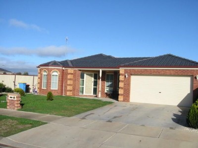 PERFECT FOR THE GROWING FAMILY Picture