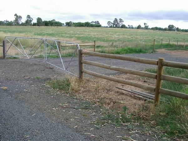 PRIME RIVER ROAD LAND (31.69 ha) Picture 3