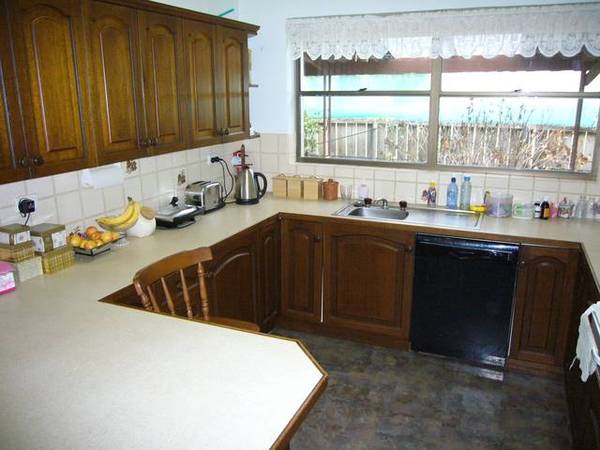 PRICE REDUCED, EASY-LIVING FAMILY HOME OR WEEKENDER Picture 2