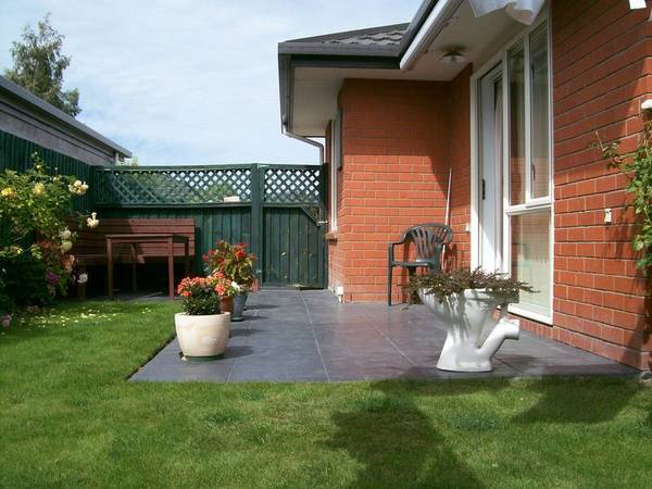 Very Desirable As New. Picture 3