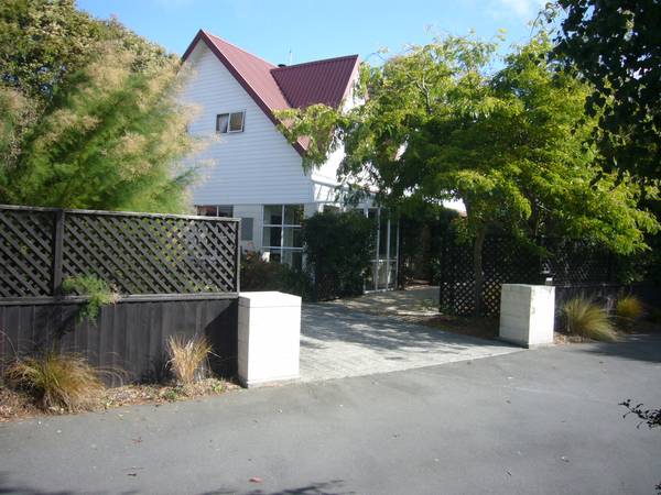 24 CARAT GEM Picture 1