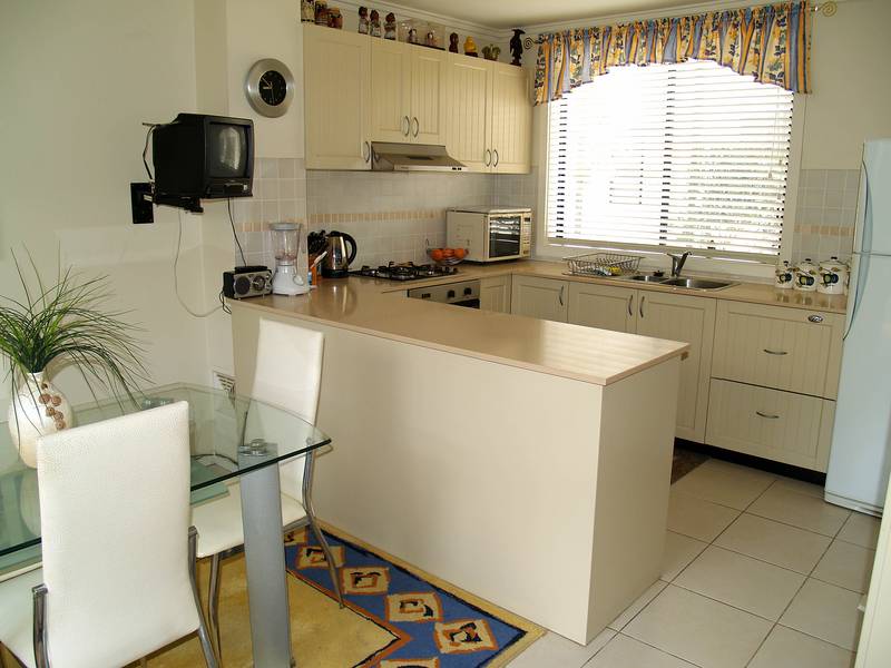 <center><font size=3><b><i>PERFECT</i> POSITION FOR CARE FREE LIFESTYLE (SOLD!!!)</center></b></font size> Picture