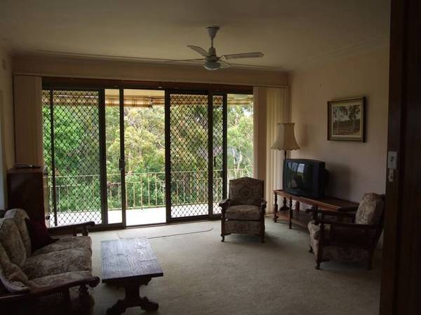 <center><b><font size=3><i>QUIET</i> OASIS</font size></b></center> Picture 2