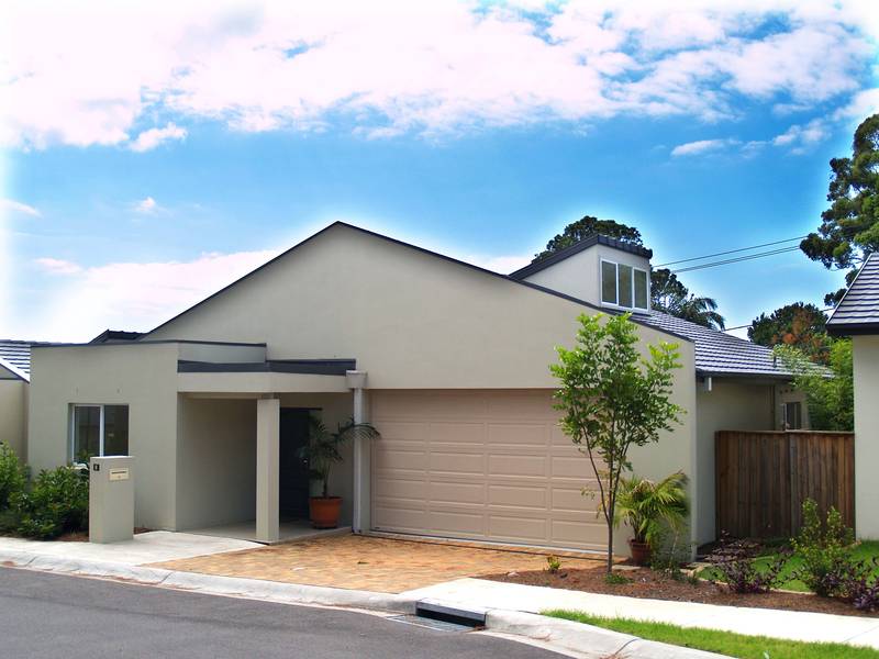 <center><b><font size=3>ONE LEVEL LUXURY</font size></b></center> Picture 1