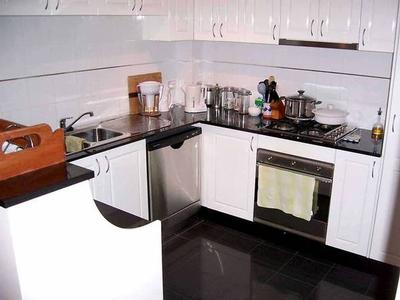 EXECUTIVE TOWNHOUSE Picture EXECUTIVE TOWNHOUSE Picture