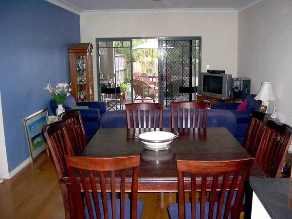 EXECUTIVE TOWNHOUSE Picture 2