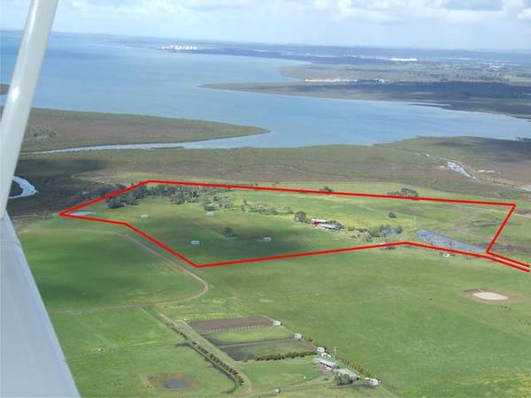 Tranquility By The Waters Edge Picture 1