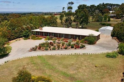 Ranch Style Home On Approx. 2.5 Acres Picture