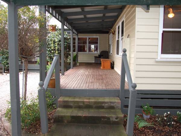 Old Tyabb Rosebank Cottage Picture 1