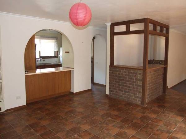 Ideal Family Home Picture 3