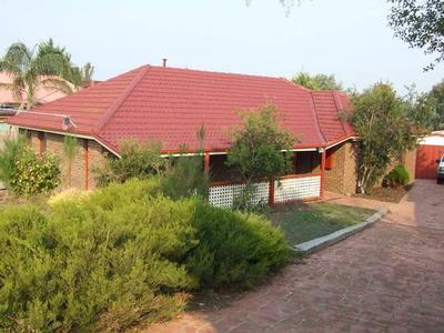 Ideal Family Home Picture