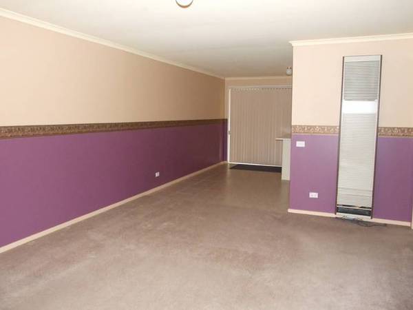Neat 2 Bedroom Unit. Picture 2
