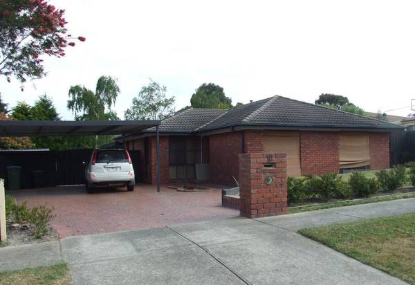 MODERN HOME IN GREAT LOCATION Picture 1