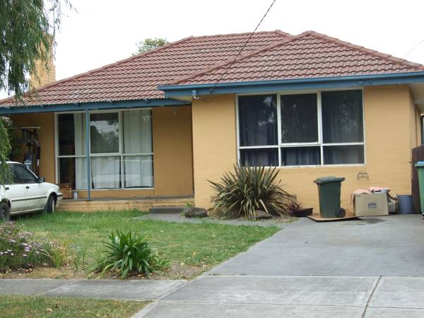 THREE BEDROOM UNIT Picture 1