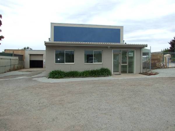 FACTORY WITH MAIN ROAD FRONTAGE Picture 1