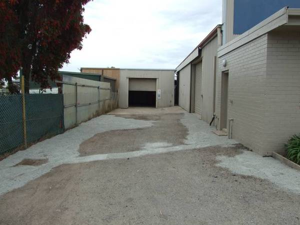 FACTORY WITH MAIN ROAD FRONTAGE Picture 2