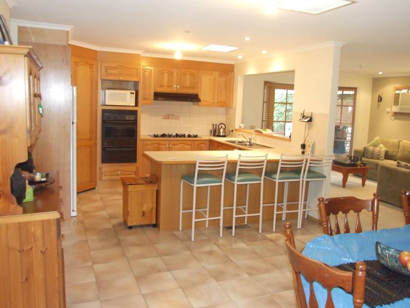 FOUR BEDROOMS PLUS STUDY Picture 3