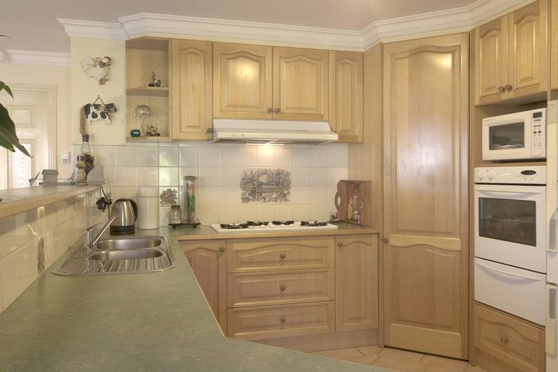 Fantastic Family LIving Picture 3