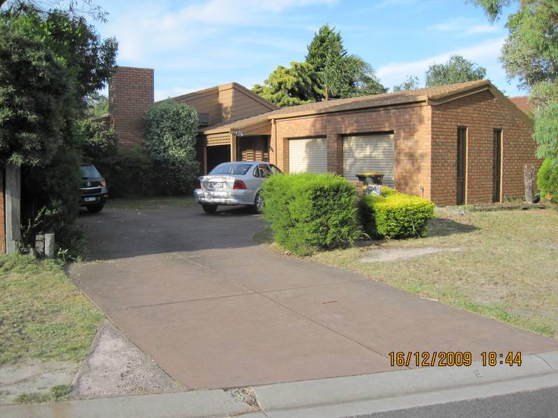 CENTRAL LOCATION Picture 1