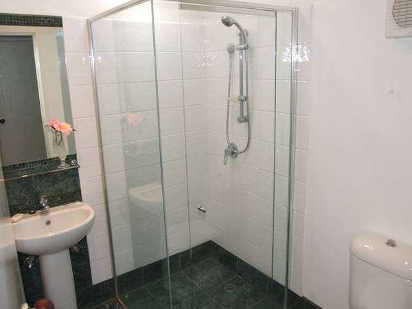 Showcase Property With A View Picture 2